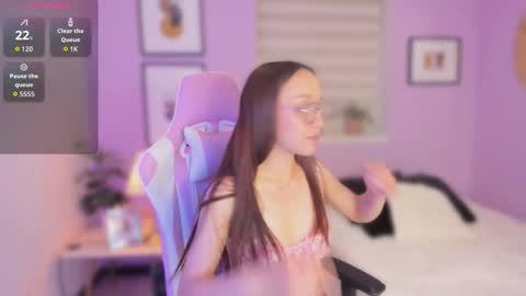 Snapshot of alisoon_dh chatting on September 10, 11:32 am alisoon online show from September 10, 11:32 am