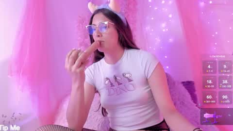 Snapshot of alissa_cute1 chatting on September 15, 2:55 am Mia online show from September 15, 2:55 am