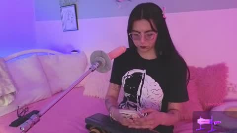 Mia online show from March 22, 8:23 pm