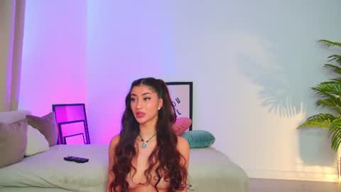Snapshot of alissa_foxx chatting on July 6, 1:30 pm alissa_foxx online show from July 6, 1:30 pm