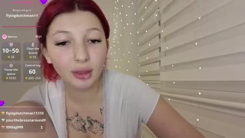 alissa_kiss_ online show from October 28, 6:32 pm