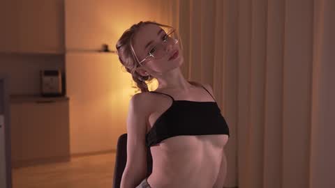 Alissa online show from January 9, 10:11 pm