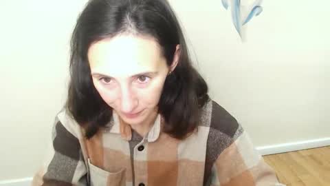Snapshot of alissajersy_ chatting on October 6, 8:34 am Alissa online show from October 6, 8:34 am