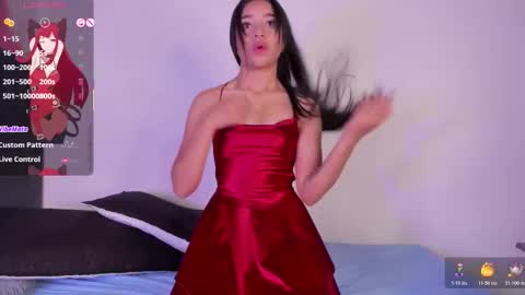 Snapshot of alissarose_ chatting on November 8, 2:01 am Mara Isabel online show from November 8, 2:01 am