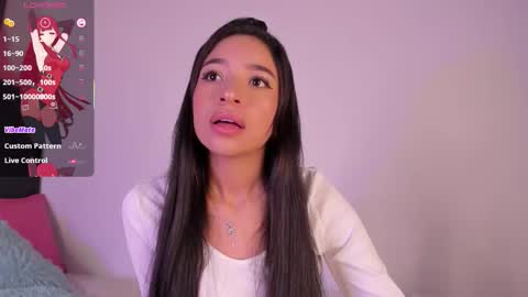 Snapshot of alissarose_ chatting on December 18, 10:38 pm Mara Isabel online show from December 18, 10:38 pm