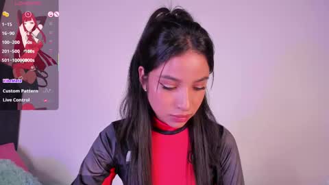 Snapshot of alissarose_ chatting on December 20, 9:11 pm Mara Isabel online show from December 20, 9:11 pm