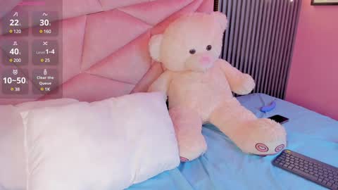 Alisse Miller online show from December 21, 8:18 am