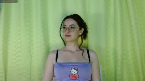 Snapshot of alisson_071989 chatting on June 24, 11:37 pm Ali online show from June 24, 11:37 pm