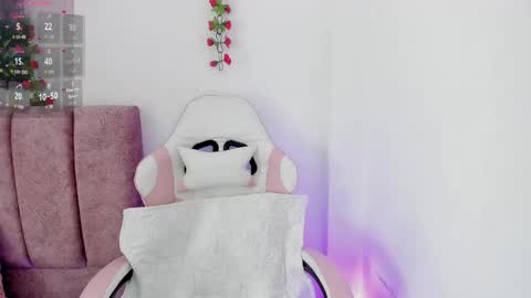 Snapshot of alisson_boobs_ chatting on May 17, 11:01 pm Alisson online show from May 17, 11:01 pm