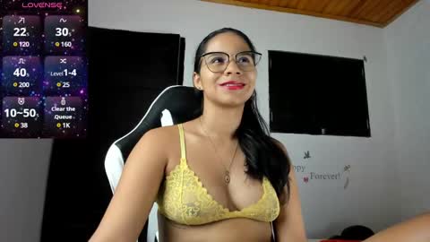 Snapshot of alisson_hoffman05 chatting on December 27, 11:10 pm Alisson hoffman05 online show from December 27, 11:10 pm