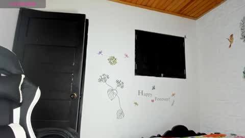 Snapshot of alisson_hoffman05 chatting on February 26, 11:52 am Alisson hoffman05 online show from February 26, 11:52 am