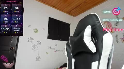 Snapshot of alisson_hoffman05 chatting on October 24, 1:51 pm Alisson hoffman05 online show from October 24, 1:51 pm