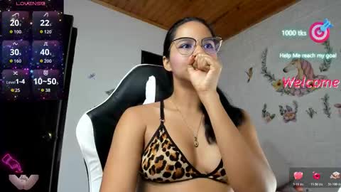 Snapshot of alisson_hoffman05 chatting on November 29, 12:46 am Alisson hoffman05 online show from November 29, 12:46 am