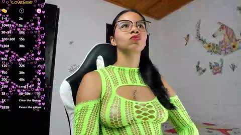 Alisson hoffman05 online show from March 19, 12:36 am