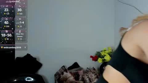 Alisson Domit  online show from September 25, 5:27 pm