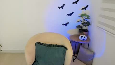 Snapshot of alissonkisses chatting on October 26, 4:29 am alisson online show from October 26, 4:29 am