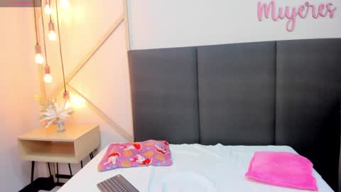 alissonmartin online show from January 25, 6:02 pm