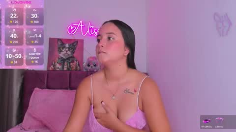 Alisson  online show from February 6, 12:30 pm