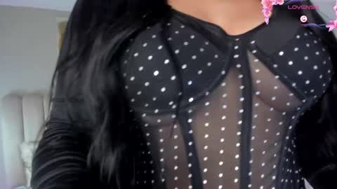 Snapshot of alissyadanger chatting on January 18, 5:52 am TATIS online show from January 18, 5:52 am