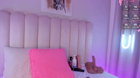 Snapshot of alissyadanger chatting on October 10, 3:16 am TATIS online show from October 10, 3:16 am