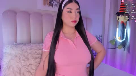 Snapshot of alissyadanger chatting on October 19, 3:51 am TATIS online show from October 19, 3:51 am