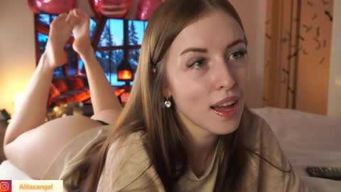 A L I T A online show from December 3, 5:22 pm