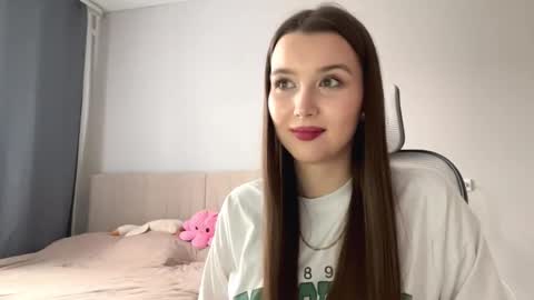 Annie online show from November 21, 6:23 am