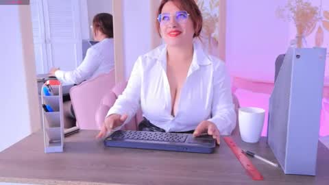 Snapshot of alix_bay chatting on September 15, 8:31 pm Alix online show from September 15, 8:31 pm
