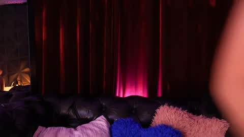 Alix online show from March 16, 3:45 am