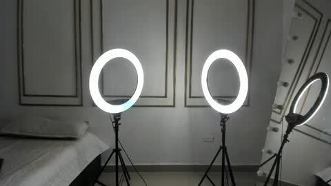 Ali  online show from April 6, 6:53 pm