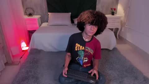  Alexis Etereo  online show from April 21, 7:28 pm