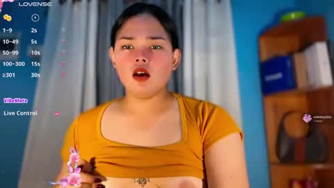 A CUTE GIRL NAME ALIYAH online show from July 14, 2:12 pm
