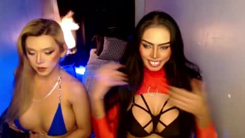 Snapshot of aliyahdeluxx chatting on May 12, 8:22 am aliyah online show from May 12, 8:22 am