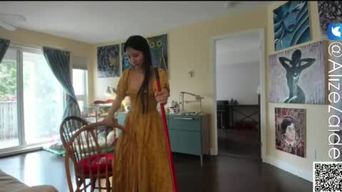 Alize Zaide online show from April 21, 6:34 pm