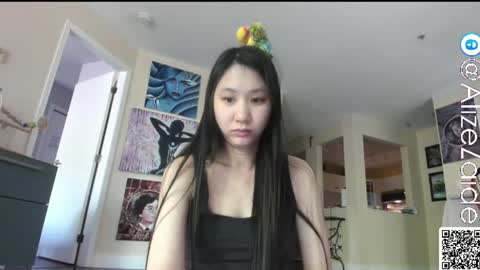 Alize Zaide online show from June 11, 7:45 pm