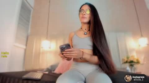 Snapshot of alizza_ chatting on November 2, 11:34 am alizza_ online show from November 2, 11:34 am