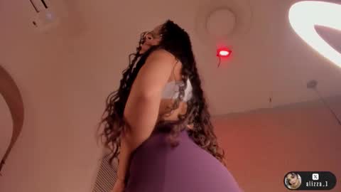 Snapshot of alizza_ chatting on November 29, 11:57 am alizza_ online show from November 29, 11:57 am