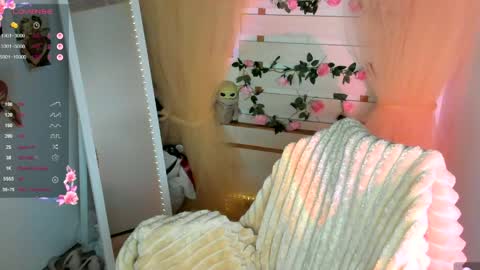 Snapshot of allana_dream chatting on May 2, 6:40 am Allana online show from May 2, 6:40 am