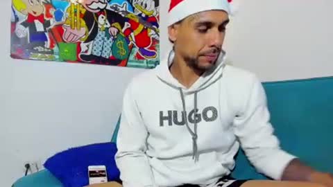 Snapshot of allanbarreto chatting on December 17, 1:22 am Allan online show from December 17, 1:22 am