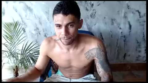 Snapshot of allanbarreto chatting on June 18, 5:39 pm Allan online show from June 18, 5:39 pm