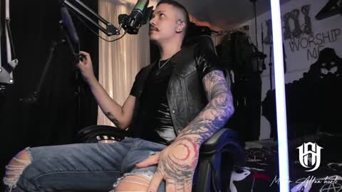   online show from January 13, 7:10 pm