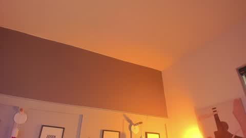 Snapshot of allasska_ chatting on January 16, 6:27 pm Laura online show from January 16, 6:27 pm