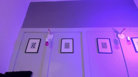 Snapshot of allasska_ chatting on February 18, 6:04 pm Laura online show from February 18, 6:04 pm