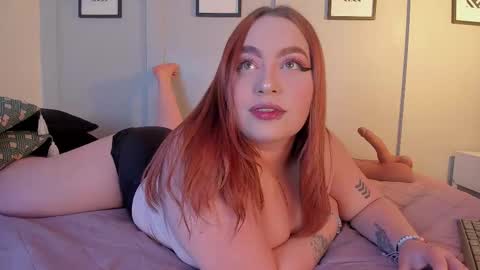 Snapshot of allasska_ chatting on December 1, 12:48 am Laura online show from December 1, 12:48 am