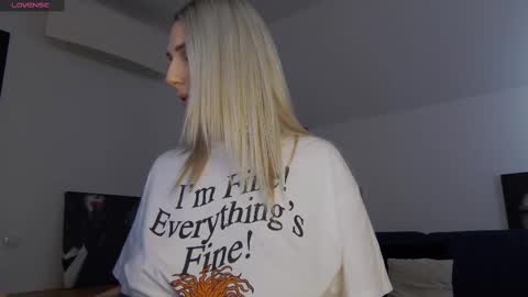 A day u didnt smile is a lost day online show from February 24, 12:59 pm