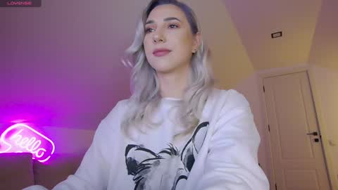 A day u didnt smile is a lost day online show from February 11, 9:58 am