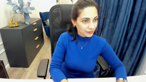 Snapshot of allayerty chatting on November 6, 11:33 am allayerty online show from November 6, 11:33 am