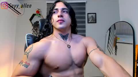 Snapshot of allen_rosse chatting on October 2, 2:07 am independent model 3 online show from October 2, 2:07 am