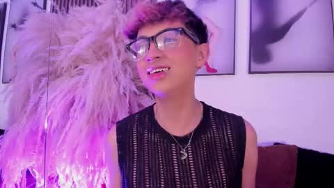 Snapshot of allen_starck chatting on November 18, 2:28 am Allen online show from November 18, 2:28 am