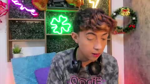 Snapshot of allen_starck chatting on November 22, 3:38 am Allen online show from November 22, 3:38 am